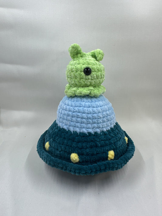 Spaceship with Alien